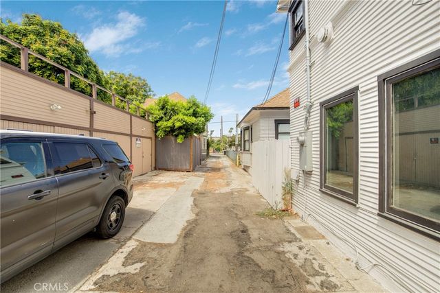 531 W 5th Street, Long Beach, CA 90802