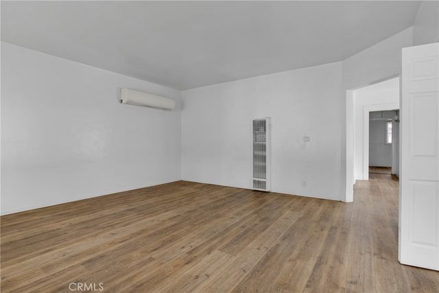 531 W 5th Street, Long Beach, CA 90802