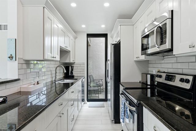 216 PASS KEY ROAD 216, Sarasota, FL 34242