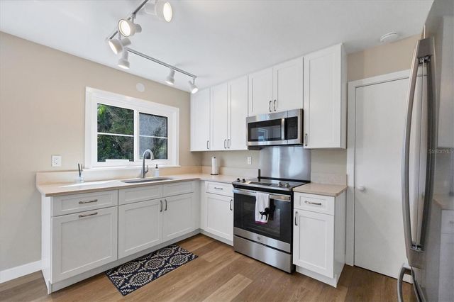 216 PASS KEY ROAD 216, Sarasota, FL 34242