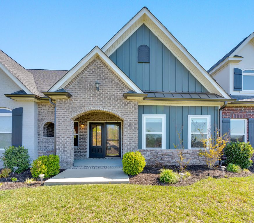 34 Founding Way Unit C, Lookout Mountain, GA 30750
