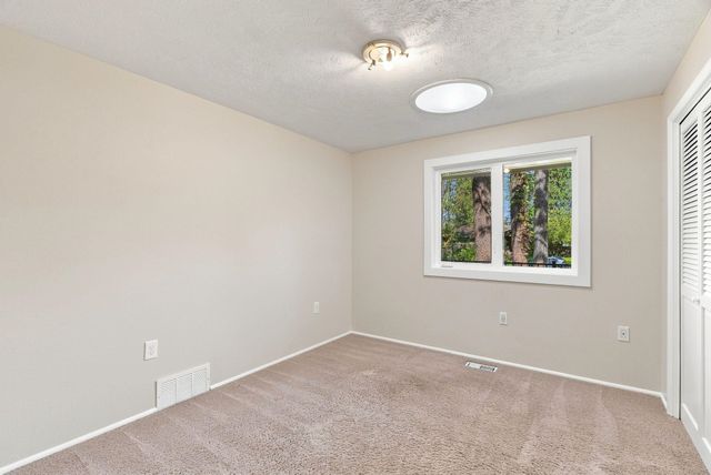 1924 E 23rd Ave, Spokane, WA 99203