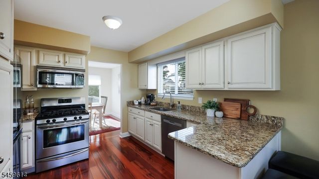 20 Crammer Ln, Hillsborough Twp., NJ 08844