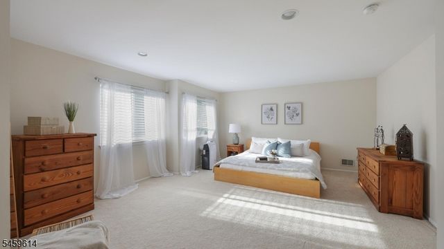 20 Crammer Ln, Hillsborough Twp., NJ 08844