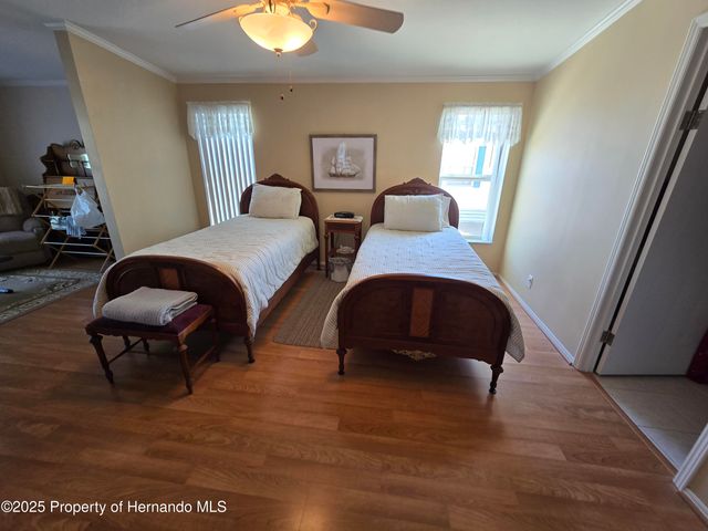 14221 Midmoor Boulevard, Brooksville, FL 34613