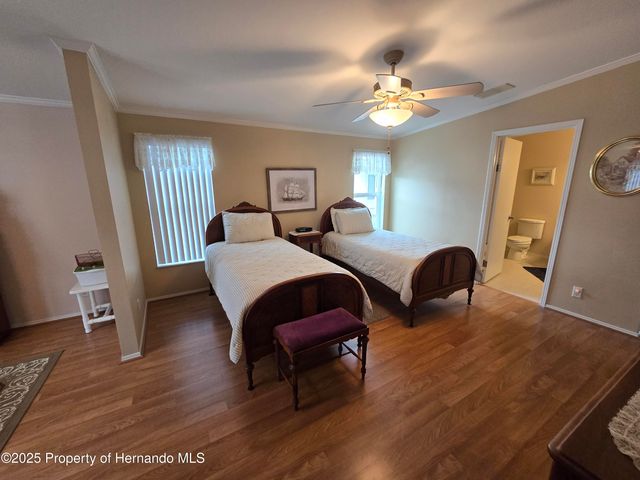 14221 Midmoor Boulevard, Brooksville, FL 34613