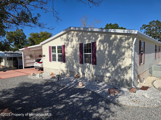 14221 Midmoor Boulevard, Brooksville, FL 34613