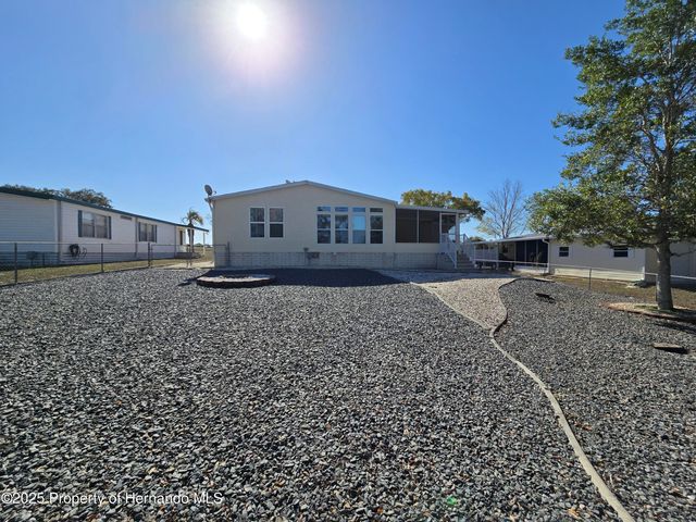 14221 Midmoor Boulevard, Brooksville, FL 34613