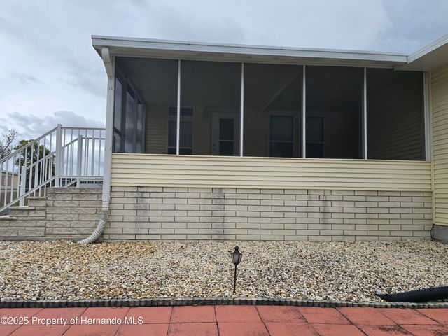 14221 Midmoor Boulevard, Brooksville, FL 34613