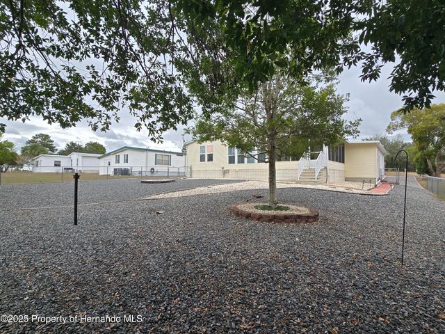 14221 Midmoor Boulevard, Brooksville, FL 34613