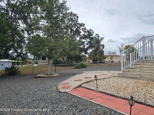 14221 Midmoor Boulevard, Brooksville, FL 34613
