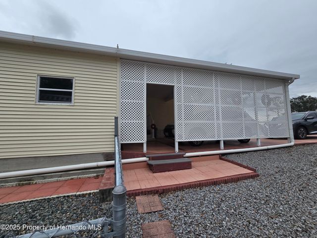 14221 Midmoor Boulevard, Brooksville, FL 34613