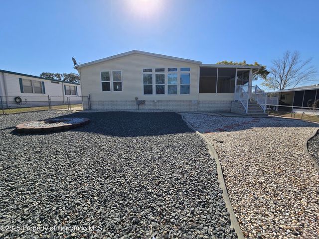 14221 Midmoor Boulevard, Brooksville, FL 34613