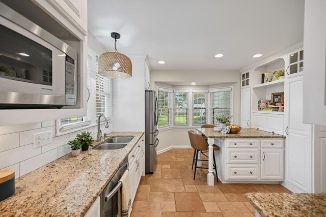 2630 N 89th STREET, Wauwatosa, WI 53226