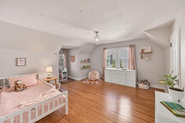 2630 N 89th STREET, Wauwatosa, WI 53226