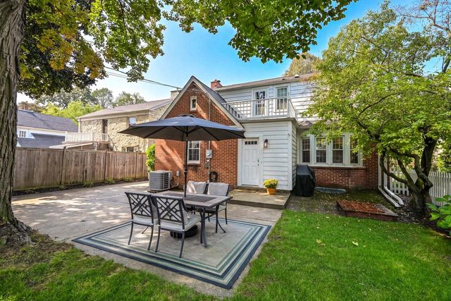 2630 N 89th STREET, Wauwatosa, WI 53226