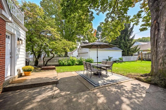 2630 N 89th STREET, Wauwatosa, WI 53226