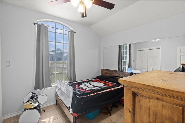 229 Wise Ave, Orange Grove, TX 78372