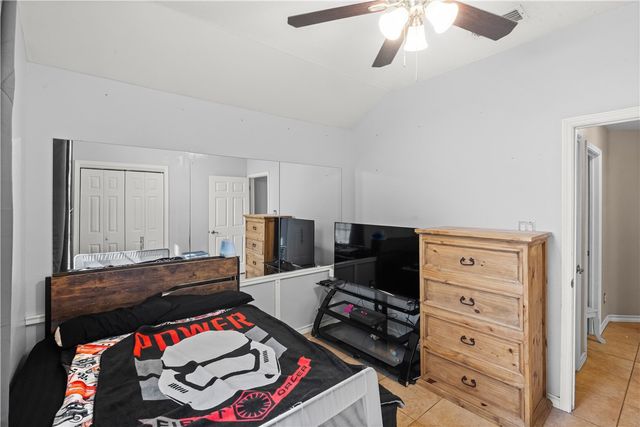 229 Wise Ave, Orange Grove, TX 78372