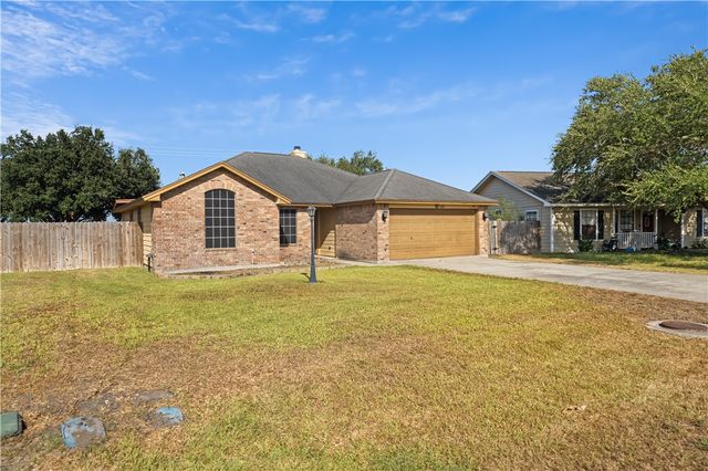 229 Wise Ave, Orange Grove, TX 78372