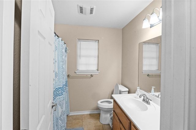 229 Wise Ave, Orange Grove, TX 78372