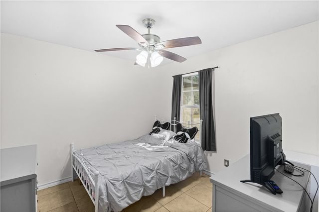 229 Wise Ave, Orange Grove, TX 78372