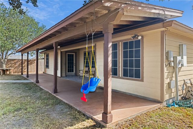 229 Wise Ave, Orange Grove, TX 78372