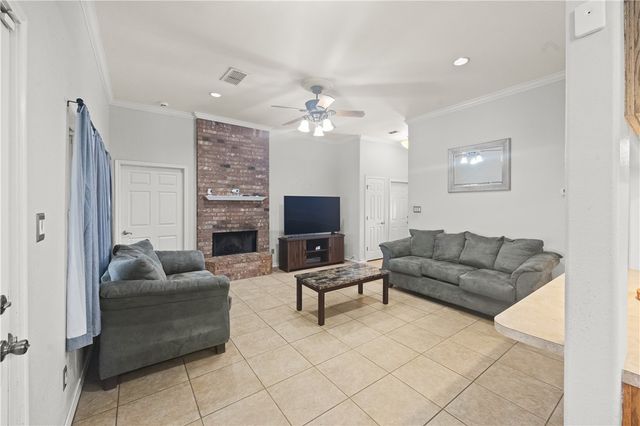 229 Wise Ave, Orange Grove, TX 78372