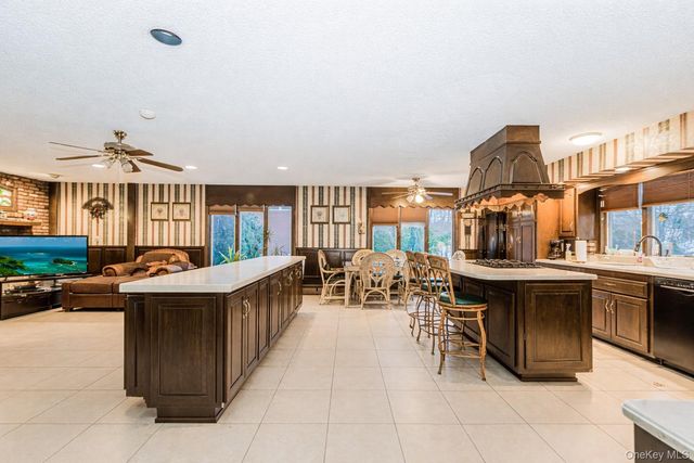 15 Herkimer Street, Staten Island, NY 10301