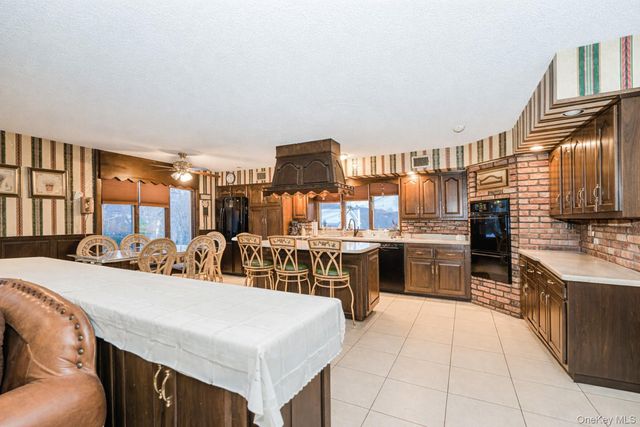 15 Herkimer Street, Staten Island, NY 10301