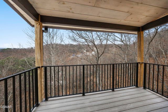 1253 Bavarian Way, Gatlinburg, TN 37738