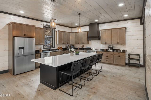 1253 Bavarian Way, Gatlinburg, TN 37738