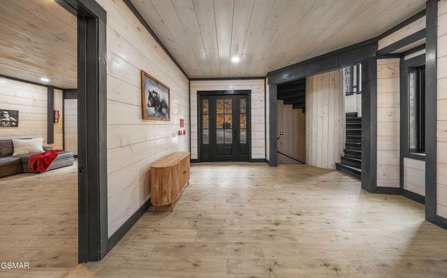 1253 Bavarian Way, Gatlinburg, TN 37738