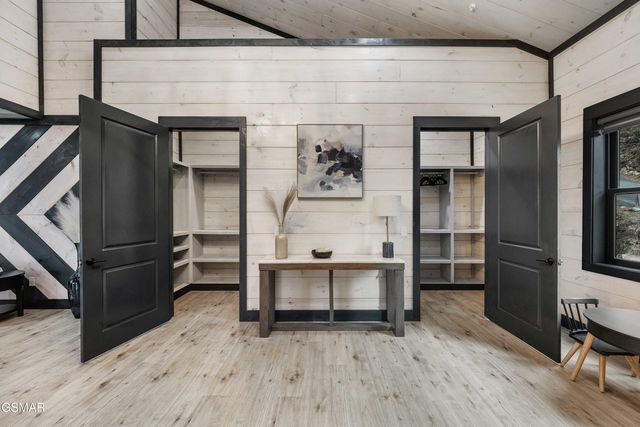 1253 Bavarian Way, Gatlinburg, TN 37738