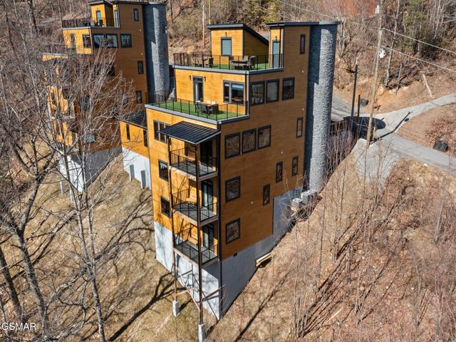 1253 Bavarian Way, Gatlinburg, TN 37738