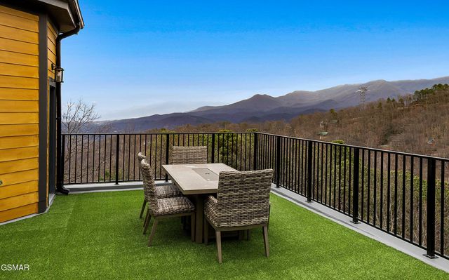 1253 Bavarian Way, Gatlinburg, TN 37738