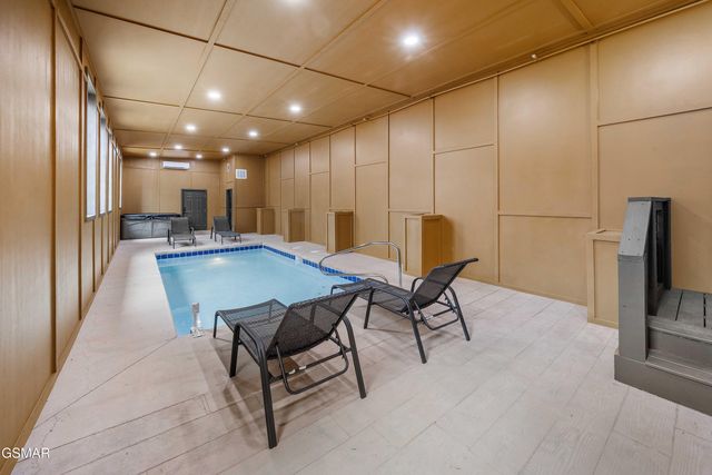 1253 Bavarian Way, Gatlinburg, TN 37738