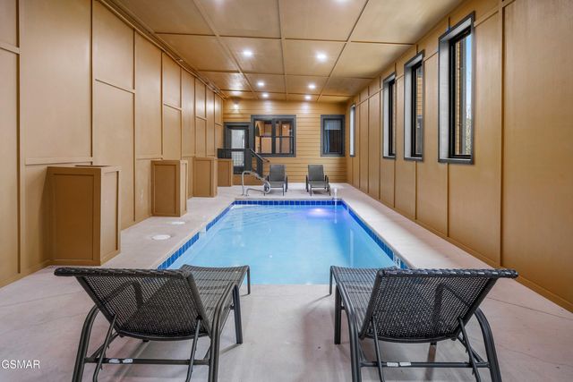 1253 Bavarian Way, Gatlinburg, TN 37738