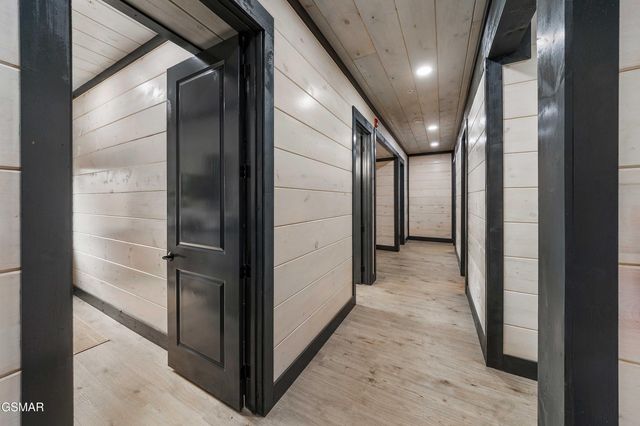 1253 Bavarian Way, Gatlinburg, TN 37738