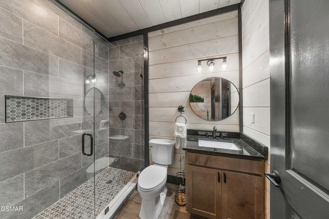 1253 Bavarian Way, Gatlinburg, TN 37738