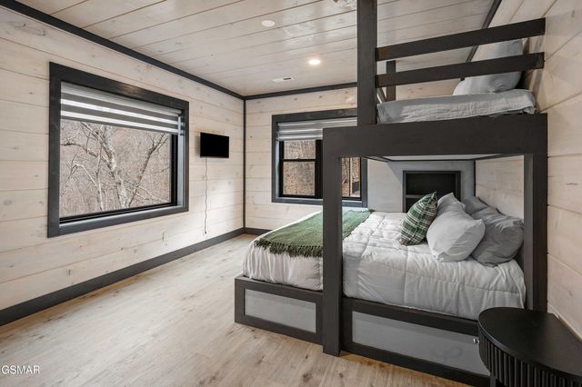 1253 Bavarian Way, Gatlinburg, TN 37738