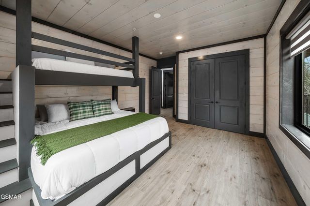 1253 Bavarian Way, Gatlinburg, TN 37738