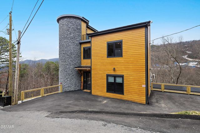 1253 Bavarian Way, Gatlinburg, TN 37738