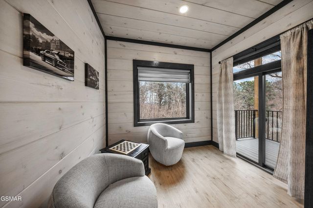 1253 Bavarian Way, Gatlinburg, TN 37738