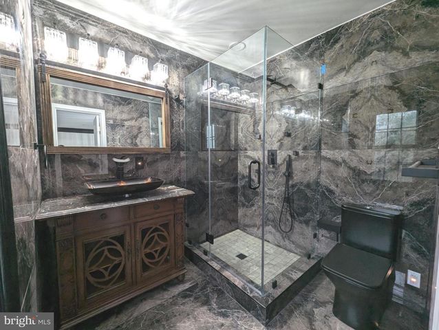 2208 WAKEFIELD ST, Alexandria, VA 22308