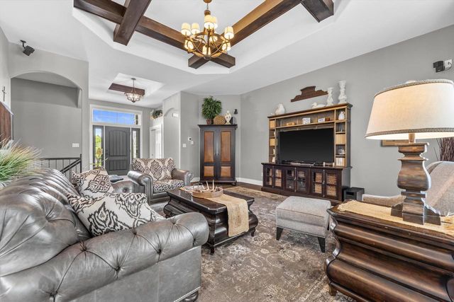 S66W24310 Skyline AVENUE, Waukesha, WI 53189