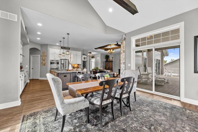 S66W24310 Skyline AVENUE, Waukesha, WI 53189