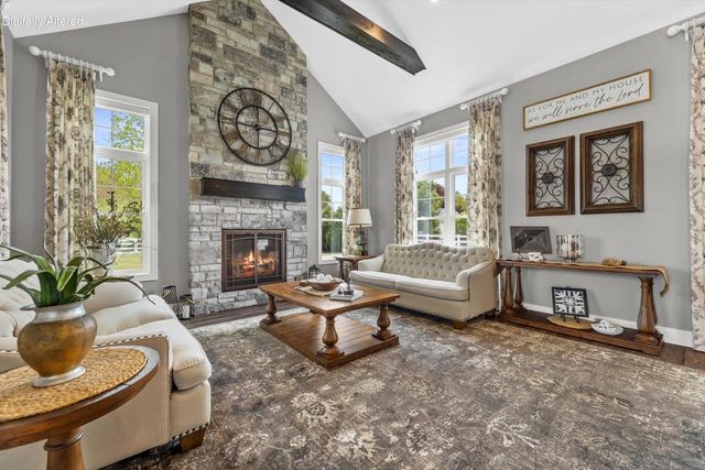 S66W24310 Skyline AVENUE, Waukesha, WI 53189