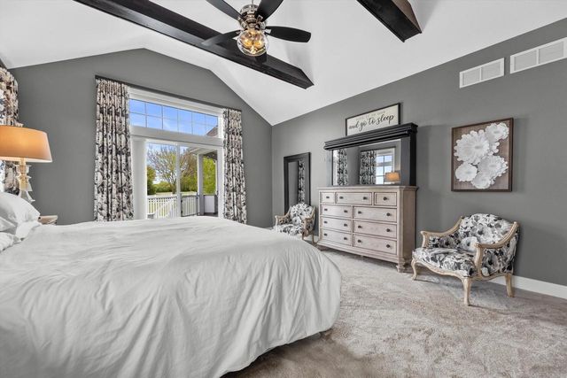 S66W24310 Skyline AVENUE, Waukesha, WI 53189