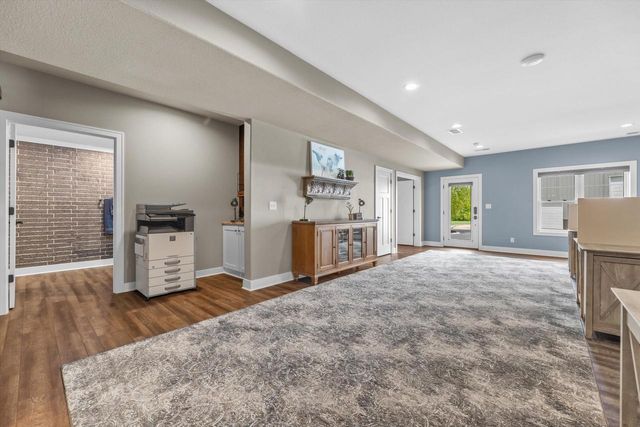 S66W24310 Skyline AVENUE, Waukesha, WI 53189
